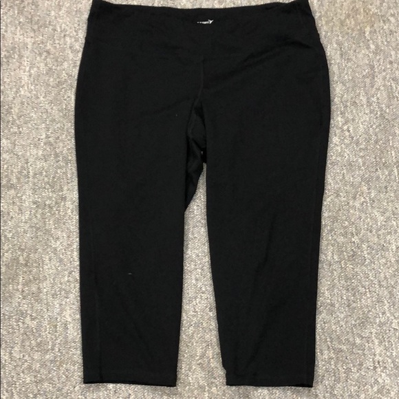 Old Navy Pants - Women’s Old Navy Active Go-Dry Capri Leggings XXL